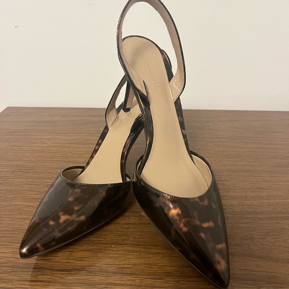 Gorgeous Ann Taylor tortoise sling back pumps. Size 6 1/2. New without tags